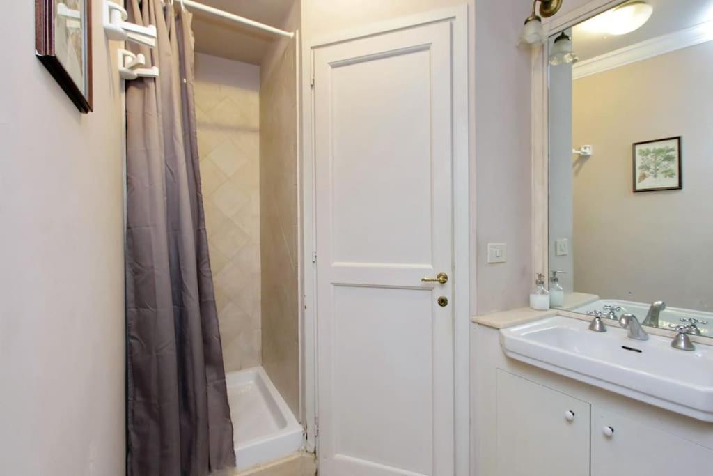 Navona Elegant Two Bedroom Apartment Rome Extérieur photo